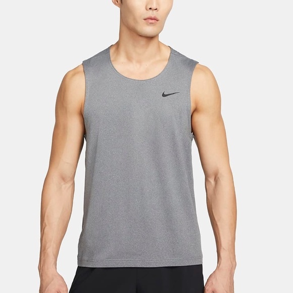 Nike Gray Pro Sleeveless Training Tank Top Size Medium - Picture 1 of 9